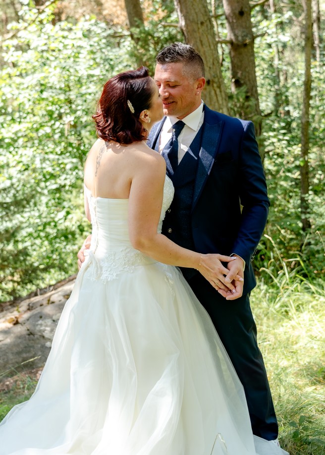 découverte des mariés forêt mariage montclar