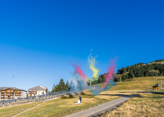 feu d'artifice de jour coloré mariage chabanon vallée de la blanche feu de jour montagne mariage