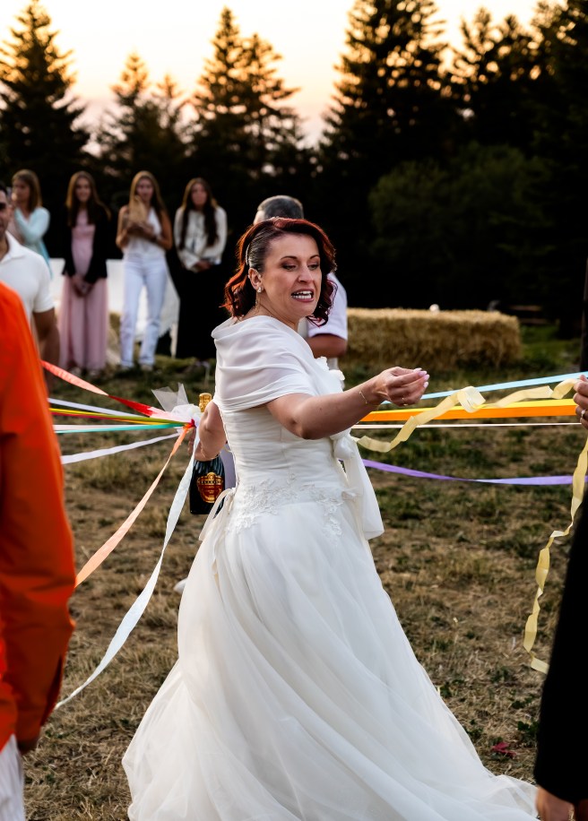 mariée coucher de soleil chabanon jeu du ruban mariage